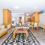 Relaxing Apartment, The Glen, Camps Bay With Plunge Pool