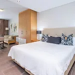 Relaxing Apartment, The Glen, Camps Bay With Plunge Pool