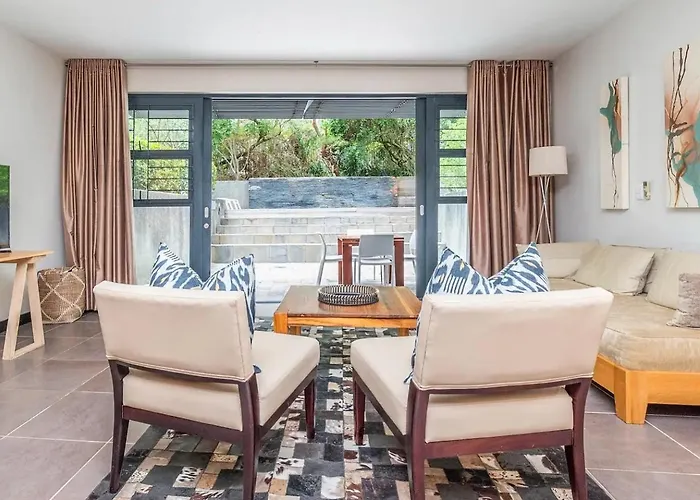 Relaxing Apartment, The Glen, Camps Bay With Plunge Pool