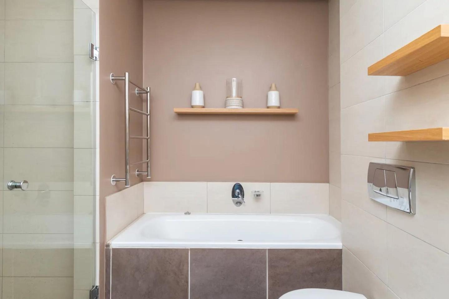 Relaxing Apartment, The Glen, Camps Bay With Plunge Pool *