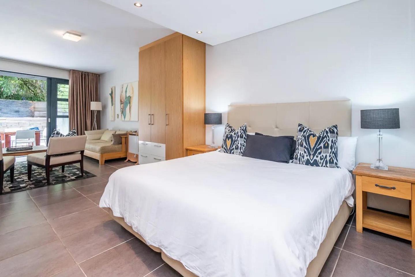 Relaxing Apartment, The Glen, Camps Bay With Plunge Pool * Cape Town