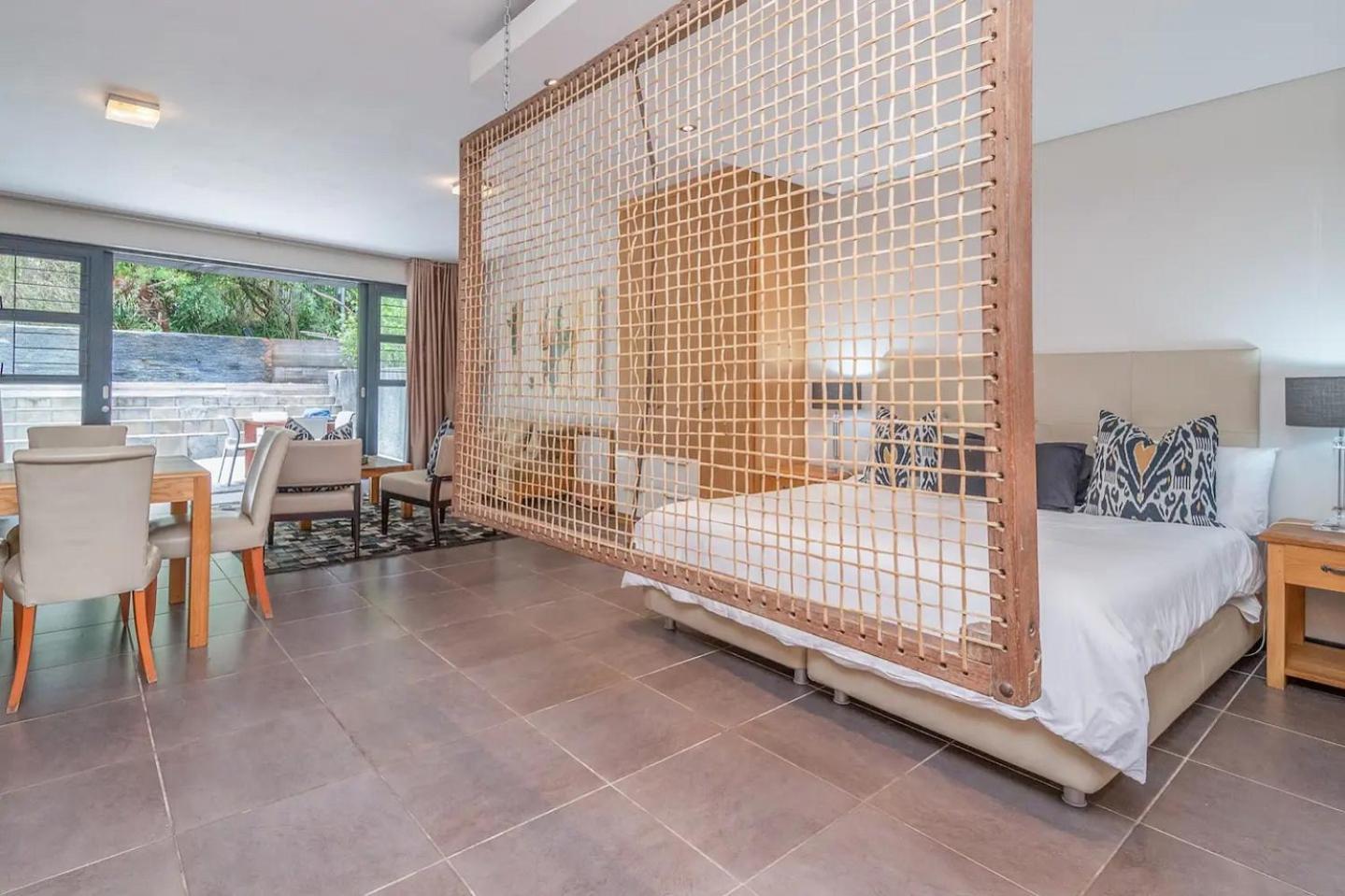 Relaxing Apartment, The Glen, Camps Bay With Plunge Pool Apartment *